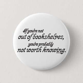 Aus Bücherregalen heraus Button