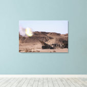 Aus dem Maultier entstehen Flammen und Rauch Leinwanddruck (Insitu (Holzboden))