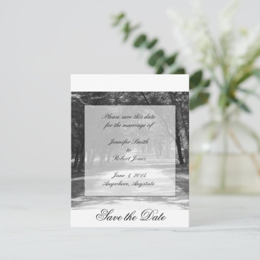 Aus der geschlagenen Pfad Save the Date Karte (Stehend Vorderseite)