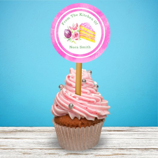 Aus der Küche des Aquarellkuchens mit Blume Runder Aufkleber