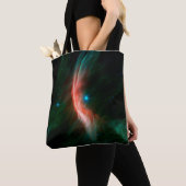 Aus Zeta Ophiuchi fließen Stellarwinde. Tasche (Von Nahem)
