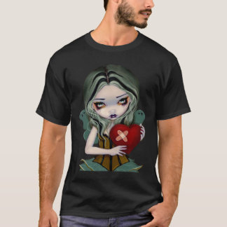 Ausbessern eines defektes Herz-gotischen T-Shirt
