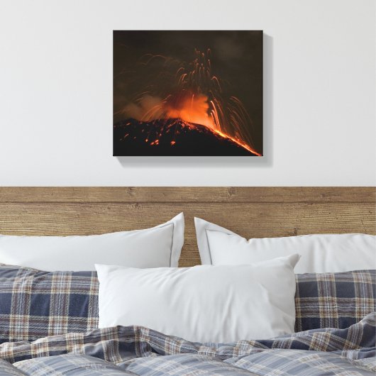 Ausbruch des Vulkans Tungurahua Leinwanddruck (Insitu (Schlafzimmer))