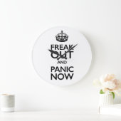 Ausfliessen und Panik jetzt Große Wanduhr (Zuhause)