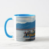 Ausflugsboote auf der Bucht von Seno Ultima Espera Tasse (Links)