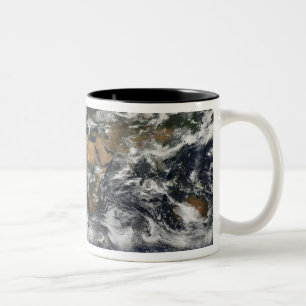 Ausführliche Satellitenansicht von Erde Zweifarbige Tasse