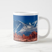 Ausgeglichene Felsen-Spur Jumbo-Tasse (Rechts)