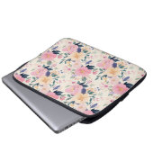Ausgeklügelte Blumenblüten in Aquarellfarben Laptopschutzhülle (Vorne Knopf)