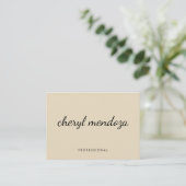Ausgeklügelter Beige Cursive Text Visitenkarte (Stehend Vorderseite)