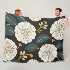 Ausgeklügeltes Blumenmuster mit weißen Blüten Fleecedecke