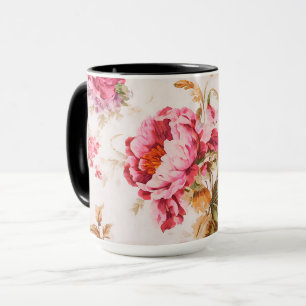 Ausgezeichnete rosa und orangefarbene Blumen. Shab Tasse