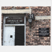 AUSHWITZ PRISON CAMP FLEECEDECKE (Vorderseite (Horizontal))