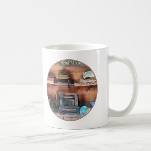 Ausrüstung und Nähmaschine Kaffeetasse (Rechts)