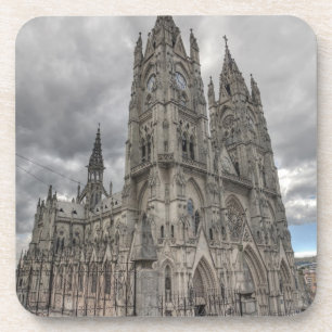 Außenansicht der Basilika in Quito, Ecuador Getränkeuntersetzer
