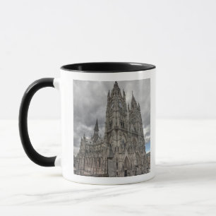 Außenansicht der Basilika in Quito, Ecuador Tasse
