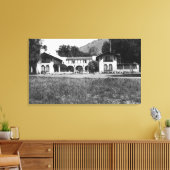 Außenansicht der Clear Lake Lodge Leinwanddruck (Insitu (Wohnzimmer))