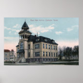 Außenansicht der East Side School Bldg Poster (Vorne)