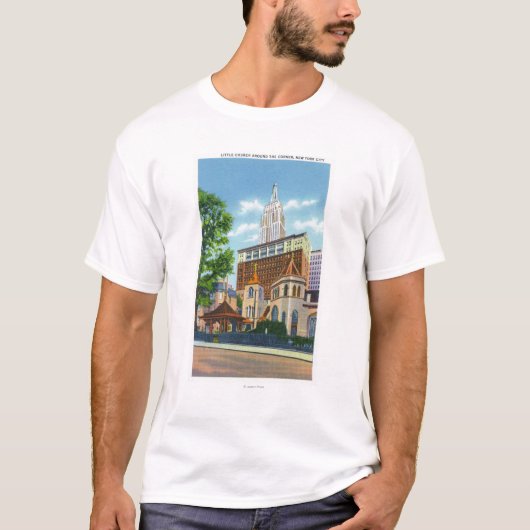 Außenansicht der kleiner Kirche um T-Shirt (Vorderseite)