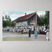 Außenansicht des Bahnhofs am 4. Poster (Vorne)