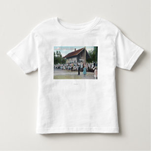 Außenansicht des Bahnhofs auf 4. von Kleinkind T-shirt
