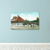 Außenansicht des Bahnhofs Leinwanddruck (Insitu (Holzboden))