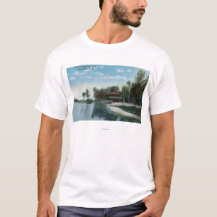 Außenansicht des Central Park-Kasinos T-Shirt