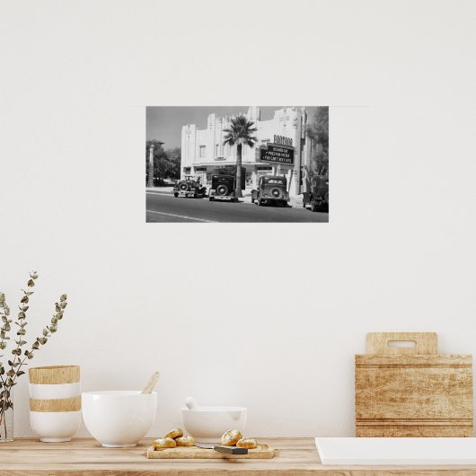 Außenansicht des Fontana Theaters Poster (Küche)