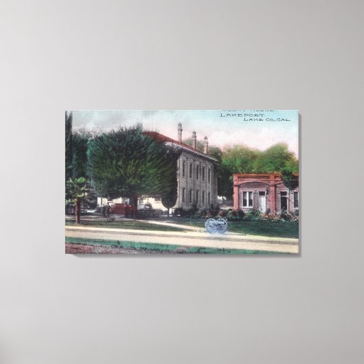 Außenansicht des HofesLakeport, CA Leinwanddruck (Vorderseite)