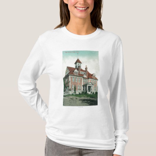 Außenansicht des hohen SchoolYreka, CA T-Shirt (Vorderseite)