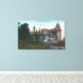 Außenansicht des Holly Oaks-Gebäude Leinwanddruck (Insitu (Holzboden))