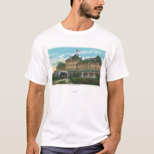 Außenansicht des Hotel Ausable Abgrundes T-Shirt