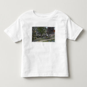 Außenansicht des Kahlkopf-Klippen-Bauernhof-Hause Kleinkind T-shirt