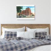 Außenansicht des Mark Twain Hotel Leinwanddruck (Insitu (Schlafzimmer))