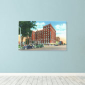 Außenansicht des Mark Twain Hotel Leinwanddruck (Insitu (Holzboden))