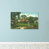 Außenansicht des Old Harlow House # 2 Leinwanddruck (Insitu (Holzboden))