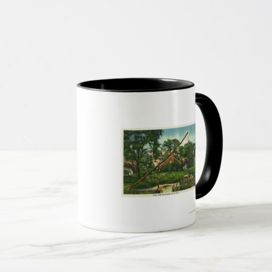 Außenansicht des Old Harlow House # 2 Tasse (VorderseiteRechts)