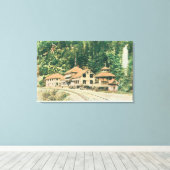 Außenansicht des ResortShasta Springs, CA Leinwanddruck (Insitu (Holzboden))