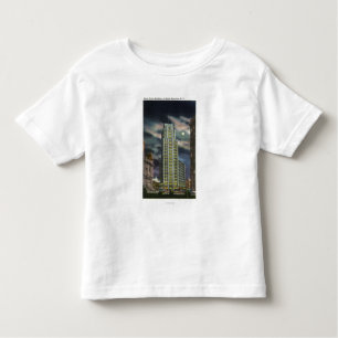 Außenansicht des Staats-Turm-Gebäude nachts Kleinkind T-shirt