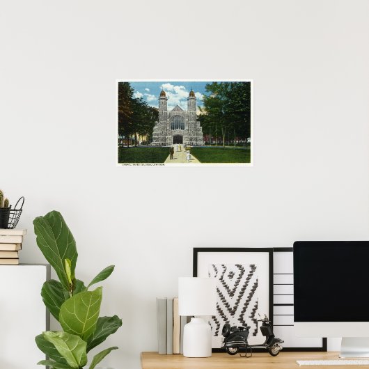 Außenansicht Uni Kapelle Bates Poster (Heimbüro)