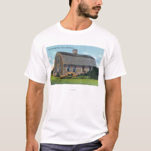 Außenansicht von Myles Standish Haus T-Shirt