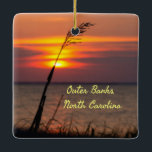 Außenbanks North Carolina Beach Sunset Orange Sky Keramikornament<br><div class="desc">Außenbanks North Carolina Sunset am Strand mit orangefarbenem Himmel am Ozean</div>