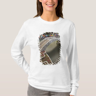 Außenbereich-Café entlang des River Walk und Brück T-Shirt