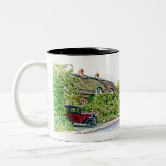 Außenseite Austins 7 thatched Hütte Zweifarbige Tasse (Links)