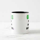 Aussenseiter machen bessere Freunde Zweifarbige Tasse (Mittel)