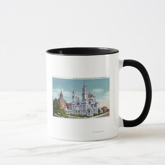 Äußere Sicht auf unsere Dame des Sieges Nat'l Tasse (Rechts)