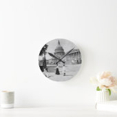 Äußeres des Hauptstadts-Gebäude mit Frauen Runde Wanduhr (Zuhause)