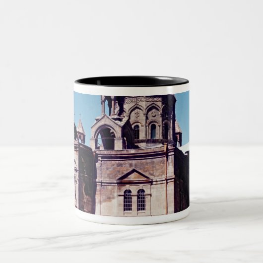 Äußeres von Etchmiadzin Kathedrale Zweifarbige Tasse (Mittel)