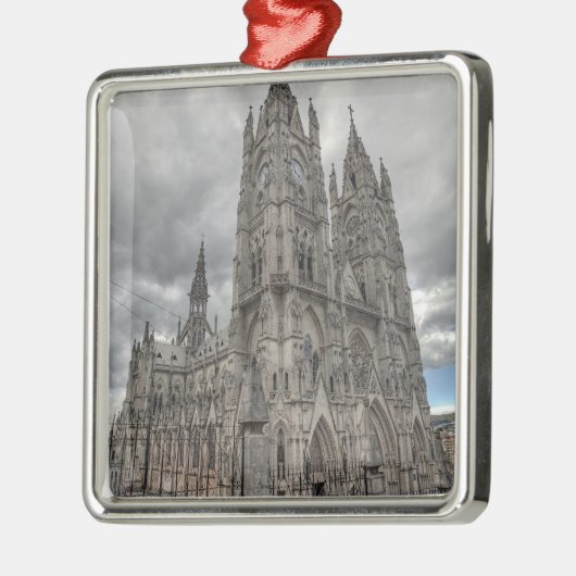 Außerhalb der Basilika in Quito, Ecuador Ornament Aus Metall (Links)