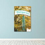 Außerhalb von Biergarten, Deutschland Leinwanddruck (Insitu (Holzboden))
