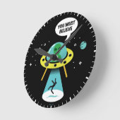 Außerirdischen Runde Wanduhr (Winkel)